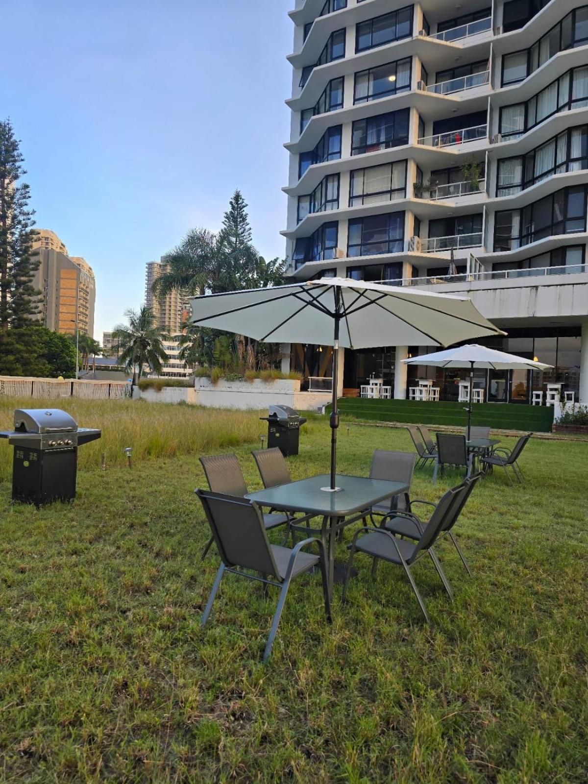 Tequila Sunrise Podstel Pansiyon Gold Coast Dış mekan fotoğraf